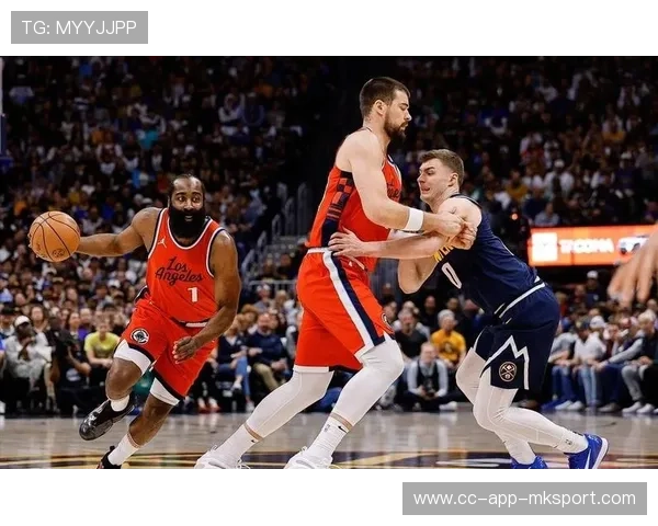 掘金被曝主帅开撕可能影响中场断裂，球队未来走向引发关注