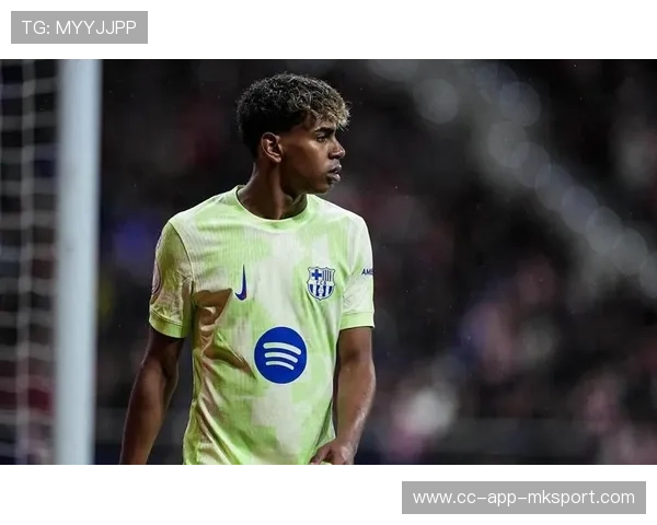 巴萨持续压制马竞，亚马尔低平球传中引发混战